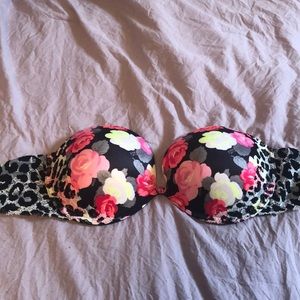 Cute strapless Pink by Victoria Secret bra!